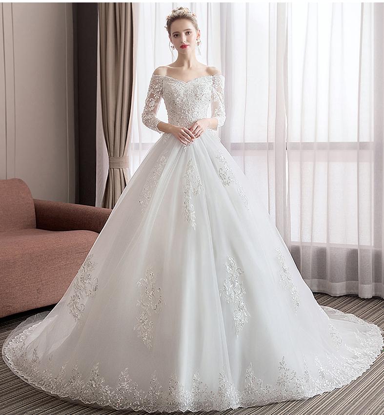2023 Long Tail Half Sleeve Wedding Dress Princess Wedding Gown Lace V Neck Bridal Dress Plus Size