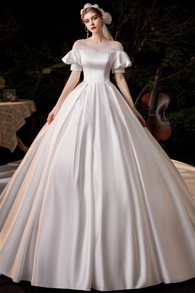 Luxury Bridal Dress With Train Princess Vintage Ball Gown Customize