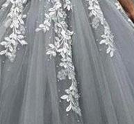 Lace Wedding Dress 2023 Classic V-neck Bridal Dress With Court Train