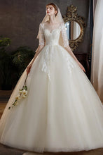 Load image into Gallery viewer, Classic O Neck Wedding Dress Beautiful Lace Princess Ball Gown Slim Half Sleeve Bridal Dress
