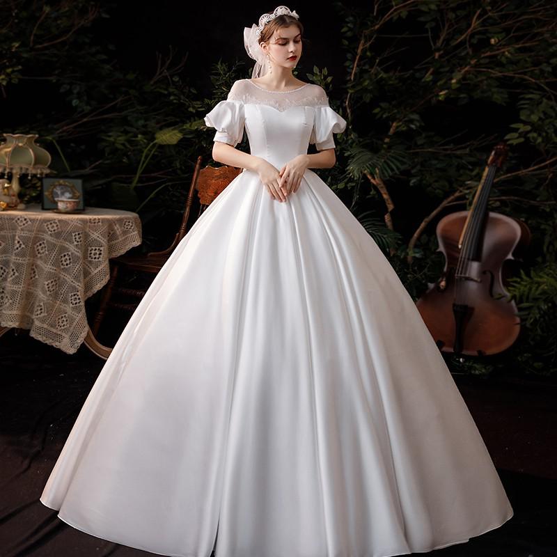 Luxury Bridal Dress With Train Princess Vintage Ball Gown Customize