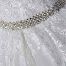 Load image into Gallery viewer, Lace Wedding Dress 2023 Classic V-neck Bridal Dress With Court Train
