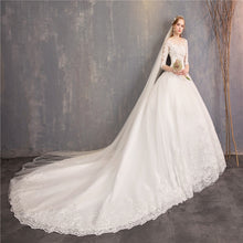 Load image into Gallery viewer, Grande Taille 2023 New The Half Sleeve Ball Gown Luxury Lace Embroidery Wedding Dress
