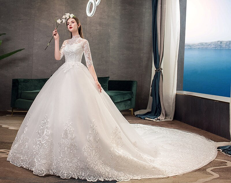 Lace Embroidery Wedding Dress With Big Train 2023 High Neck Half Sleeve Wedding Gown Vintage Bridal Gown