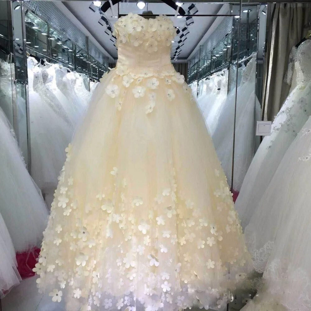 Crystal Pearl Lace 3D Flower White Ivory Red Champagne Train Wedding Dresses