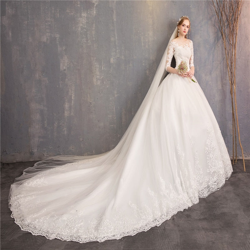 Grande Taille 2023 New The Half Sleeve Ball Gown Luxury Lace Embroidery Wedding Dress