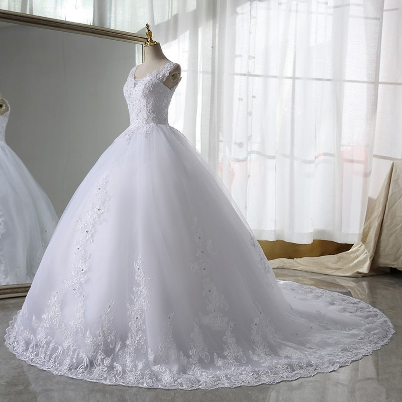 Pure White V-neck Bridal Dress With Train
