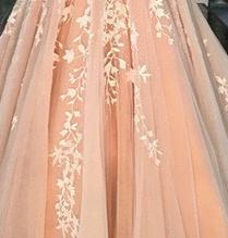 Lace Wedding Dress 2023 Classic V-neck Bridal Dress With Court Train