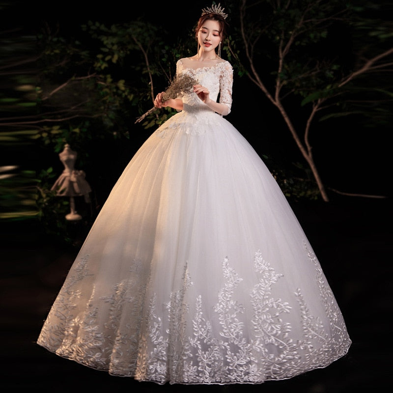 Half Sleeve Empire Illusion Wedding Dress For Pregnant Ball Gown 2023 Lace Embroidery