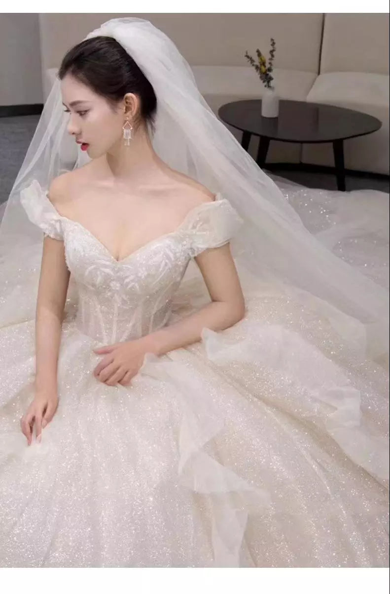 Boat Neck Wedding Dress Luxury Lace Embroidery Bridal Ball Gown Classic Off The Shoulder