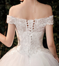 Load image into Gallery viewer, 2023 Lace Boat Neck Ball Gown Wedding Dresses Sweetheart Simple Princess Illusion Applique Bridal Gowns Casamento
