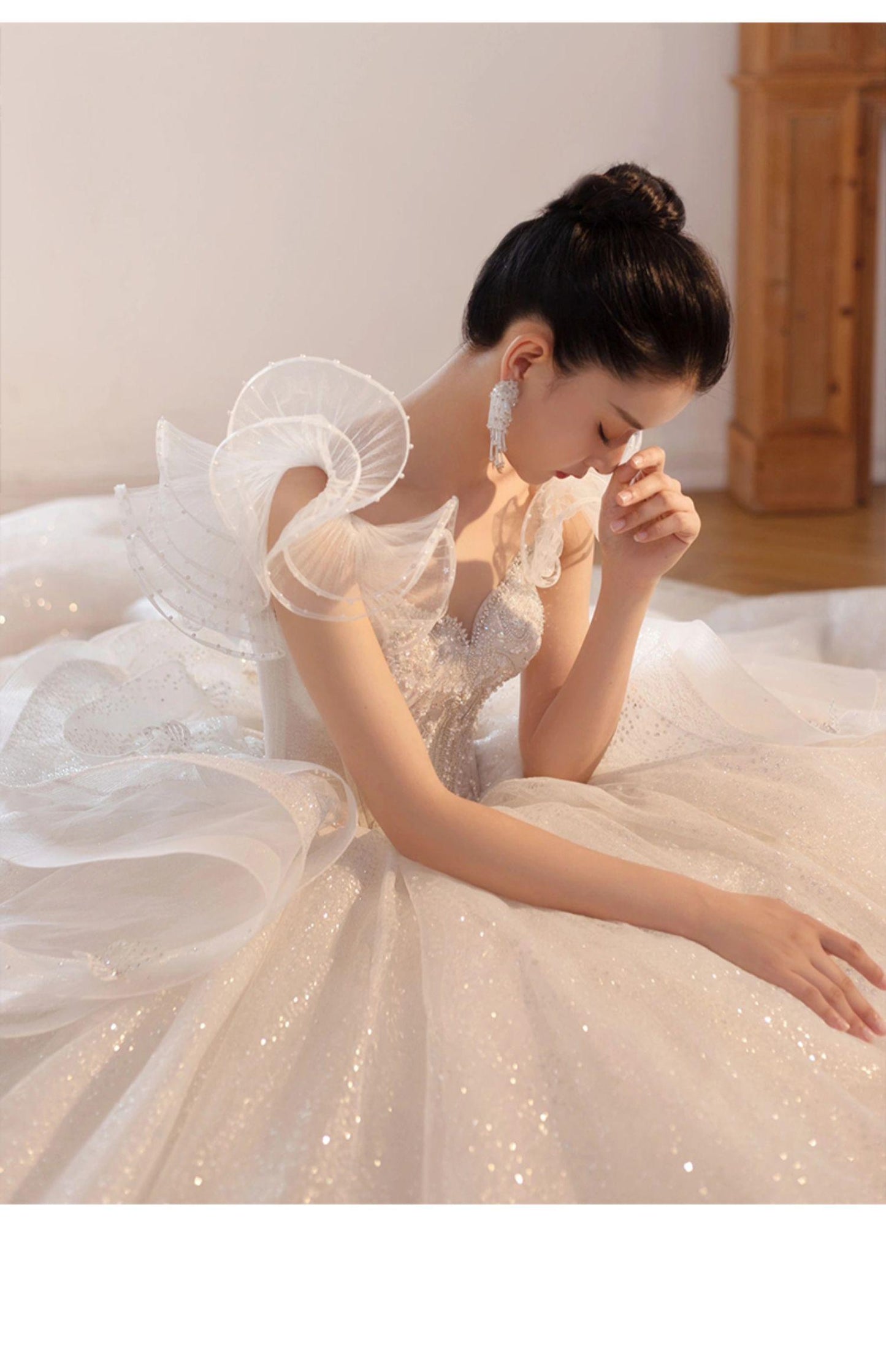 Luxury Sling Wedding Dress Boat Neck Glittery Pearls Lace Dress