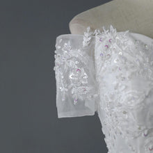 Load image into Gallery viewer, Vintage Off The Shoulder Mermaid Wedding Dress Shining Sequins Lace
