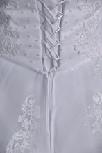 Load image into Gallery viewer, Off The Shoulder Plus Size Lace Wedding Dress Long Train Appliqes Pearls Bridal Tulle
