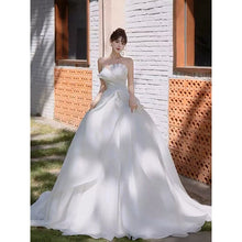 Load image into Gallery viewer, Strapless Wedding Dress Silky
