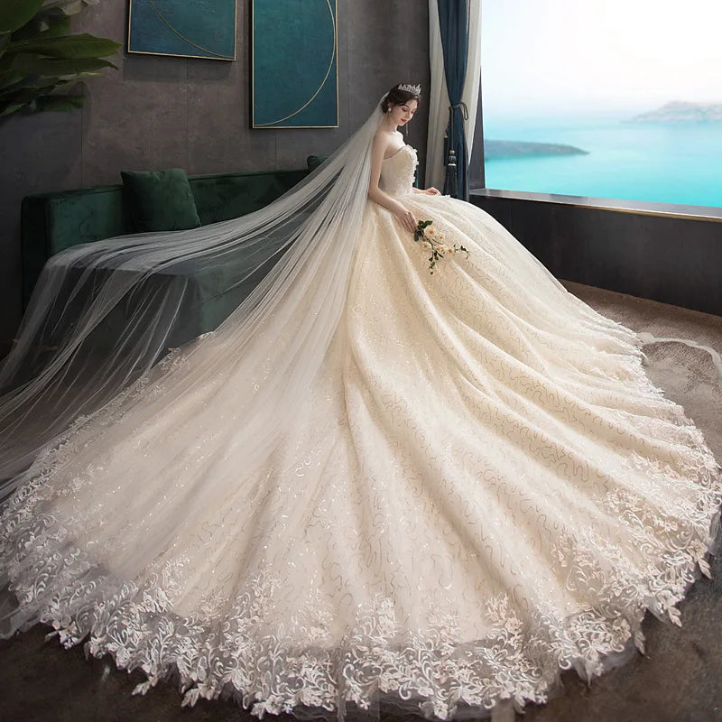 Elegant Women Ball Gown Appliques Sweetheart