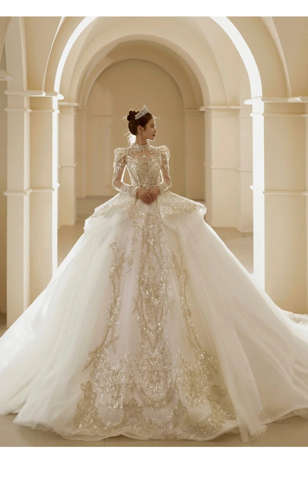 Bridal veil Long Sleeve shining sequin trailing French Luxury gown