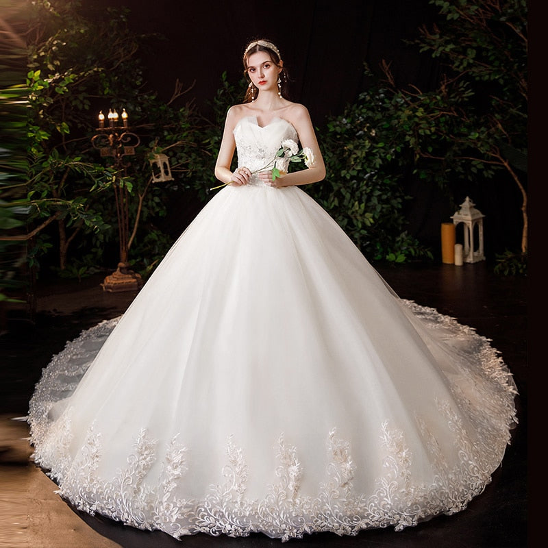 Elegant Strapless Wedding Dress Tulle Applique Lace Up Bridal Dress