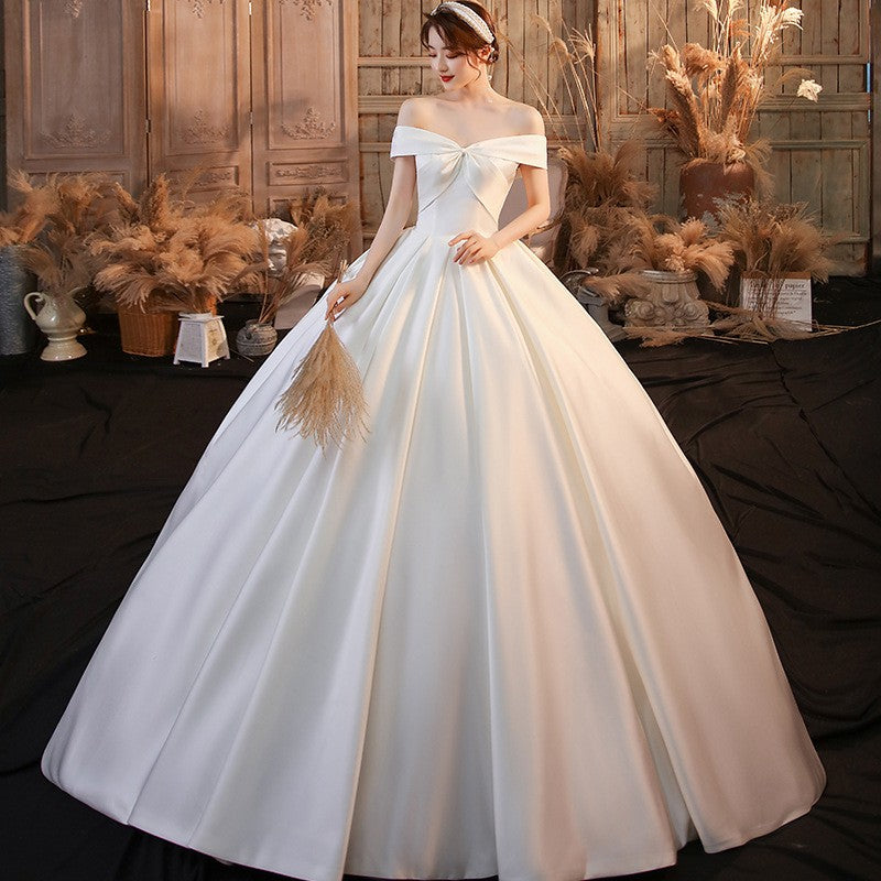Luxury Satin Wedding Dress With Court Train Elegant Boat Neck Princess Wedding Gown