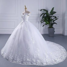 Load image into Gallery viewer, Luxury Embroidery Short Cap Sleeves Sweep Train Lace Wedding Gowns
