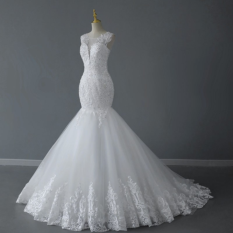 Classic O Neck Mermaid Wedding Dress With Small Train