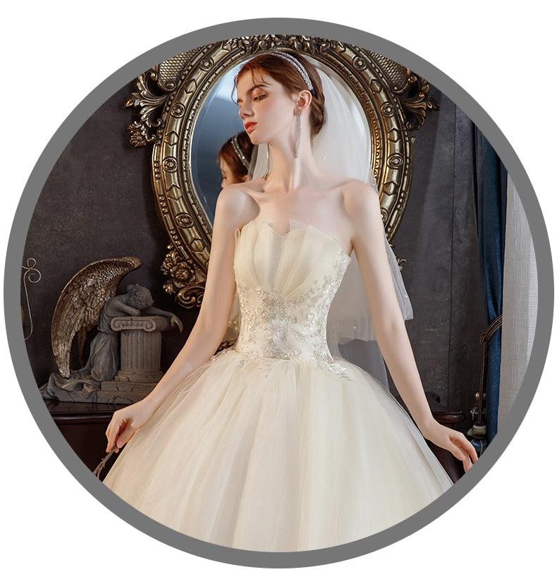 Elegant Strapless Wedding Dress Tulle Applique Lace Up Bridal Dress