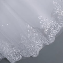 Load image into Gallery viewer, Off The Shoulder Plus Size Lace Wedding Dress Long Train Appliqes Pearls Bridal Tulle
