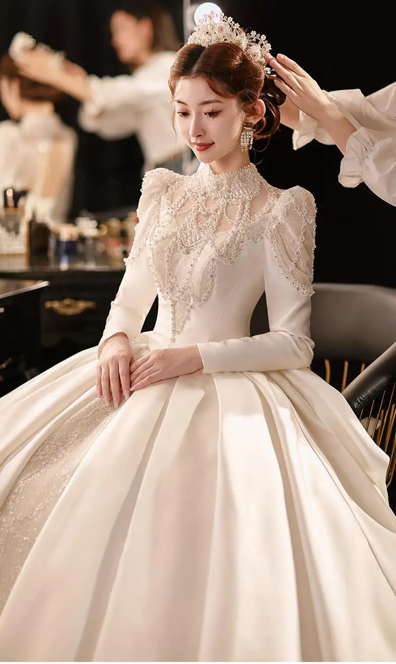 Exquisite Vintage Wedding Dress Long Sleeve Lace Up Floor-length Beading Bridal Gown