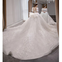 Load image into Gallery viewer, Short Puff Sleeve Bridal Embroidered Organza And Tulle Sweetheart Heart Lace Wedding Gowns
