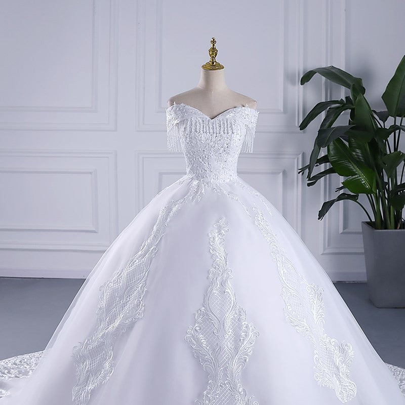 Luxury Crystal Beaded Wedding Dresses New Plus Size White Cap Sleeve Wedding Gown Pretty Lace On Neck Africa Style Wedding Dress