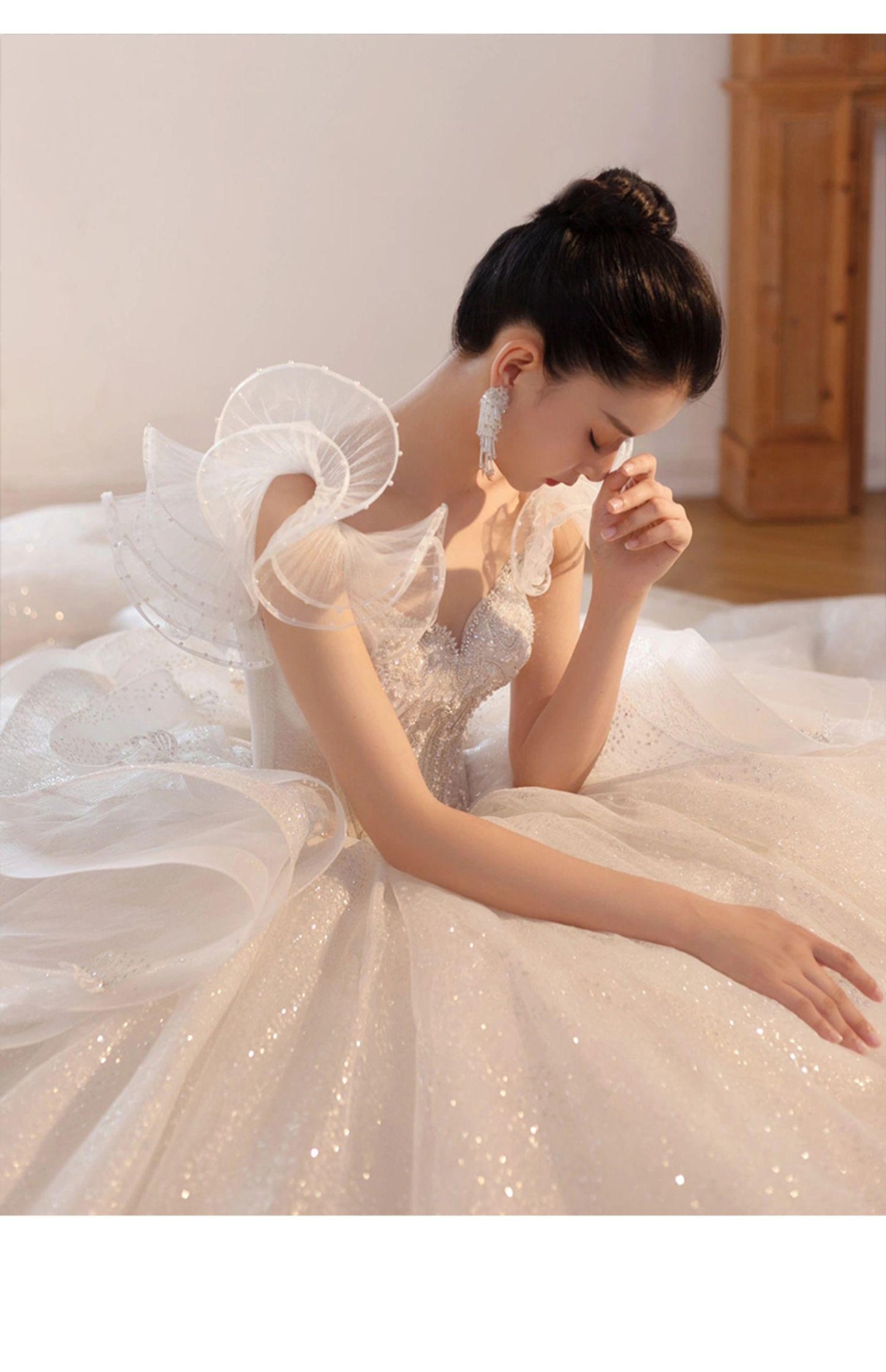 Luxury Sling Wedding Dress Boat Neck Glittery Pearls Lace Dress