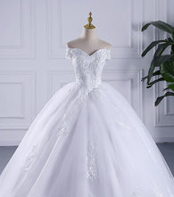 Load image into Gallery viewer, Luxury Embroidery Short Cap Sleeves Sweep Train Lace Wedding Gowns
