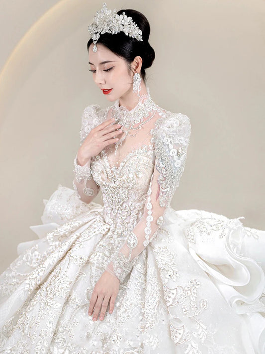 Retro Exquisite Long Sleeves Vintage Lace Appliques Beading Bridal Gown