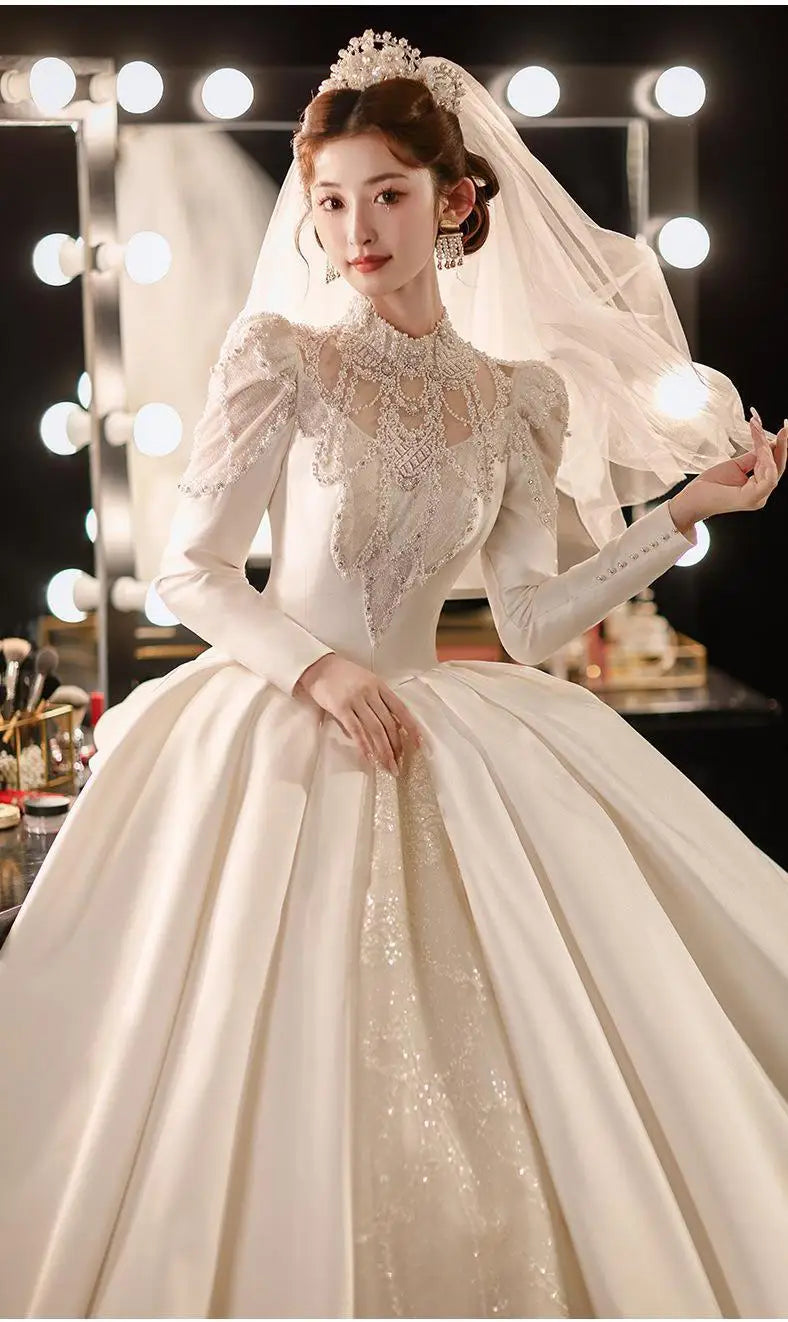 Exquisite Vintage Wedding Dress Long Sleeve Lace Up Floor-length Beading Bridal Gown