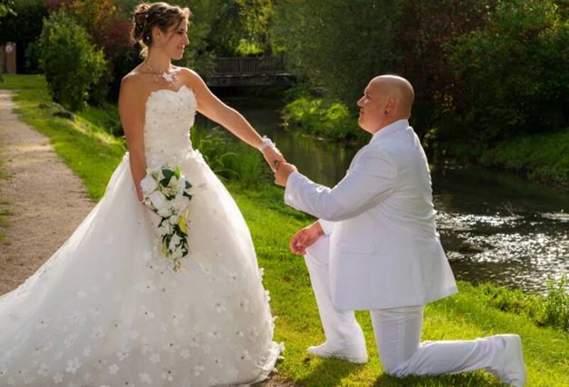 Crystal Pearl Lace 3D Flower White Ivory Red Champagne Train Wedding Dresses