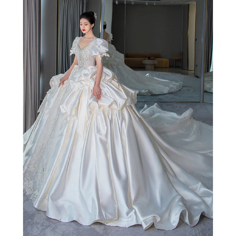 Satin Wedding Dress Lace Beading Shinny Lantern Sleeve Bridal Dress