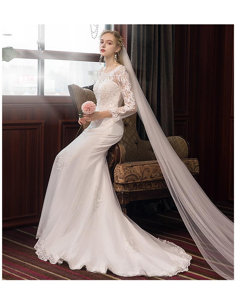 Long Sleeve Mermaid Wedding Dress Simple Lace Applique O-neck