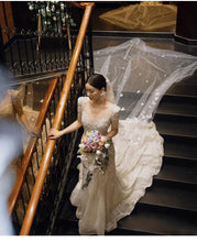 Load image into Gallery viewer, Short Sleeve Luxury Beading Lace Bridal Dress Court Train Shinny
