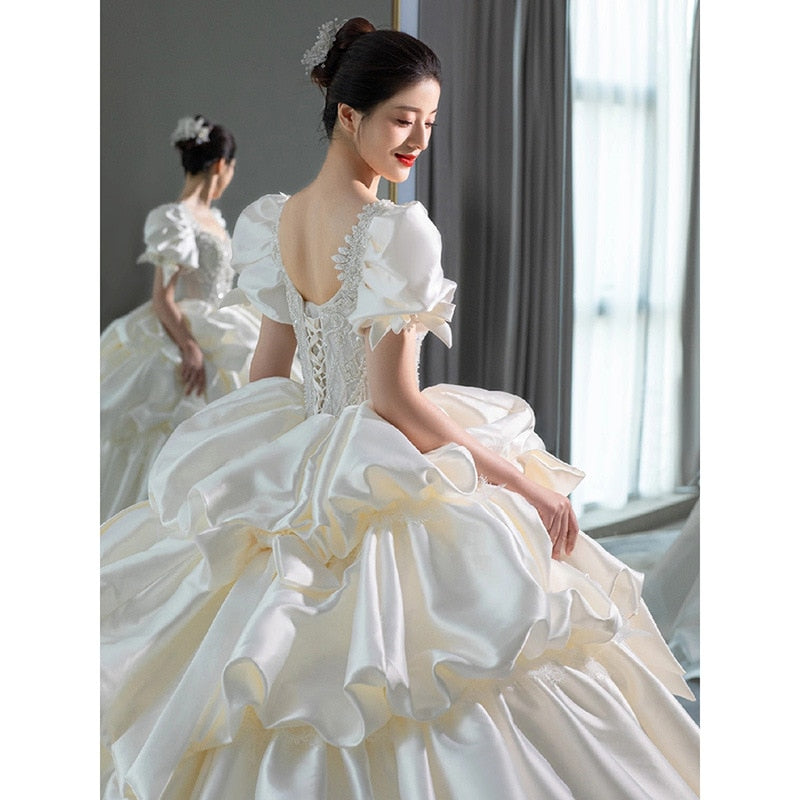 Satin Wedding Dress Lace Beading Shinny Lantern Sleeve Bridal Dress