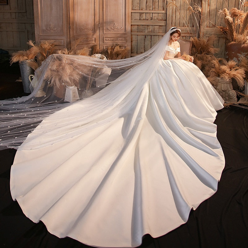 Luxury Satin Wedding Dress With Court Train Elegant Boat Neck Princess Wedding Gown