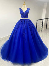 Load image into Gallery viewer, Lace Wedding Dress 2023 Classic V-neck Bridal Dress With Court Train
