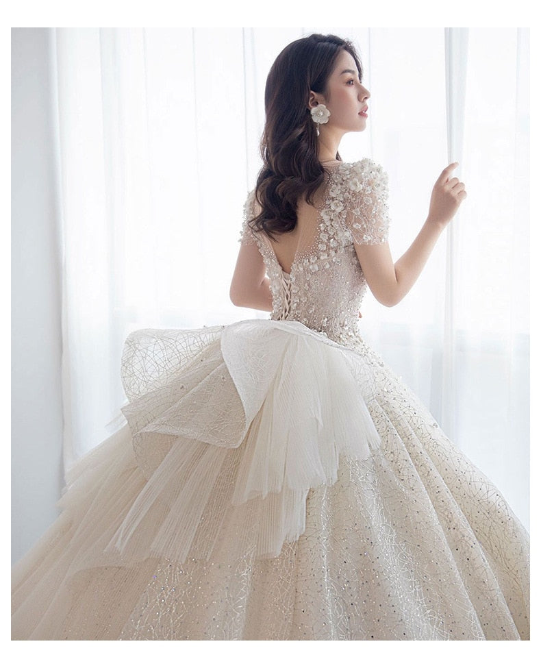 Luxury Short Sleeve Wedding Dress 2023 New Bridal Dress V Neck Beading Shinning Ball Gown Sweep Train