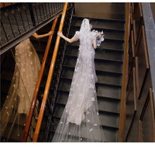Load image into Gallery viewer, Short Sleeve Luxury Beading Lace Bridal Dress Court Train Shinny

