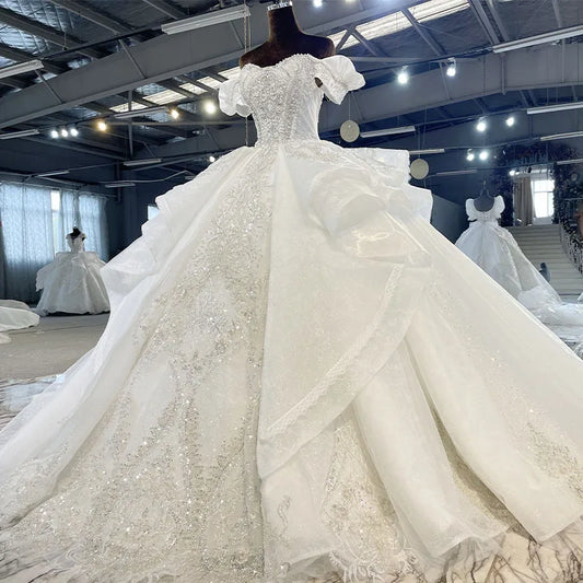 Stylish Ball Gown Sweetheart Pearls Appliques Sequined