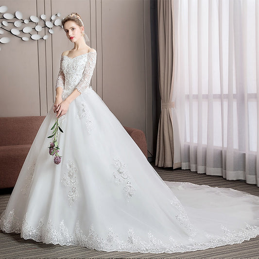 2023 Long Tail Half Sleeve Wedding Dress Princess Wedding Gown Lace V Neck Bridal Dress Plus Size