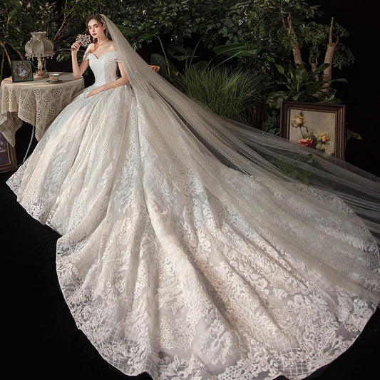Elegant Boat Neck Wedding Gown With Train Princess Luxury Lace