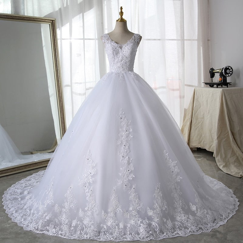 Pure White V-neck Bridal Dress With Train