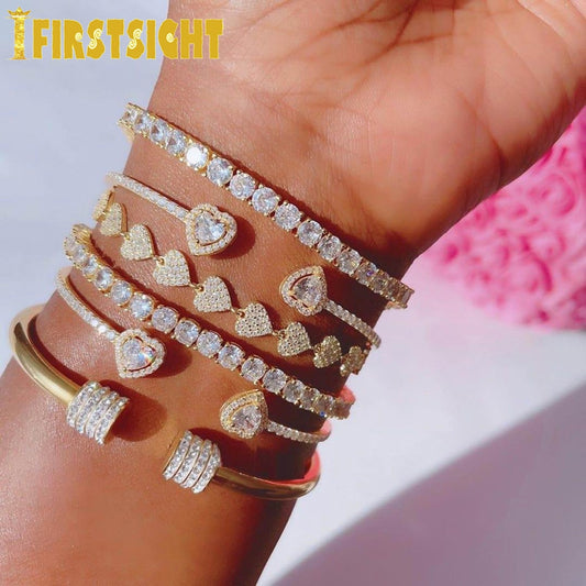 2022 New Iced Out Bling Opened Heart Charm Bracelet Gold Silver Golod Color AAA CZ Hearts Bangle For Women Luxury Jewelry
