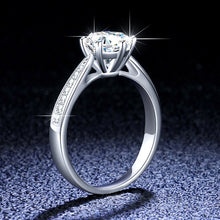 Load image into Gallery viewer, Silver Round Brilliant Moissanite Rings
