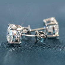 Load image into Gallery viewer, 0.1-3CT Test Passed Moissanite Studs Earrings
